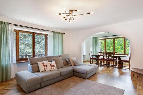 Courmayeur Apartment | Spazioso Appartamento a Courmayeur