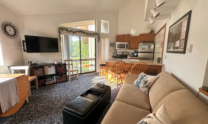Hidden Valley Condo | 🏌🏻Special:Highlands Golf Club, Serene Views & Pool- Gift Card for 3 night stay