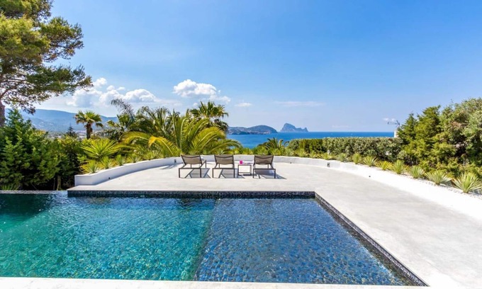 Cala Comte House | Spectacular views and very close to the beaches in the SW