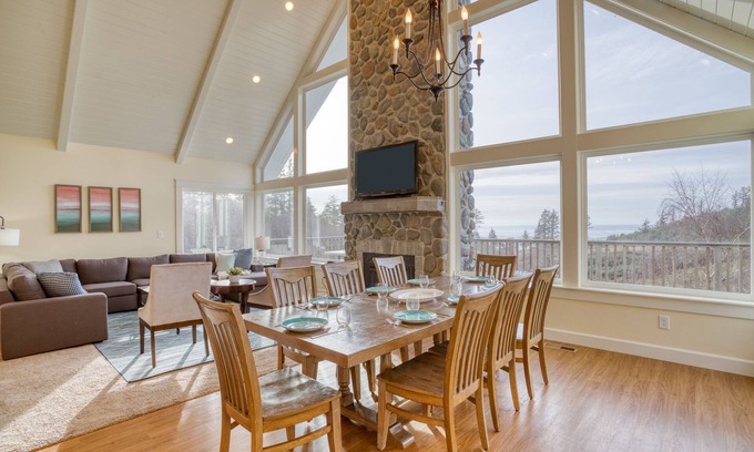 Tillamook House | Spectacular 3-acre Property w/Ocean Views, Fire Pit and Play Structure
