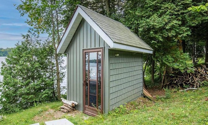 Arden Cottage | Spectacular Lake Front Property in Big Clear Lake