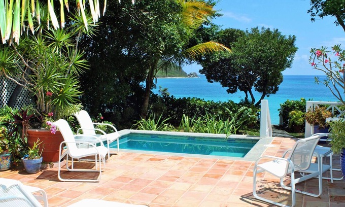 Rendezvous & Ditleff Villa | Spectacular Luxury Beach Villa on Klein Bay. Just steps to the Beach!