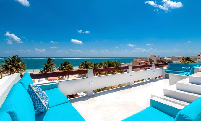 Puerto Morelos House | Spectacular ocean views from 3 floors of wide verandas