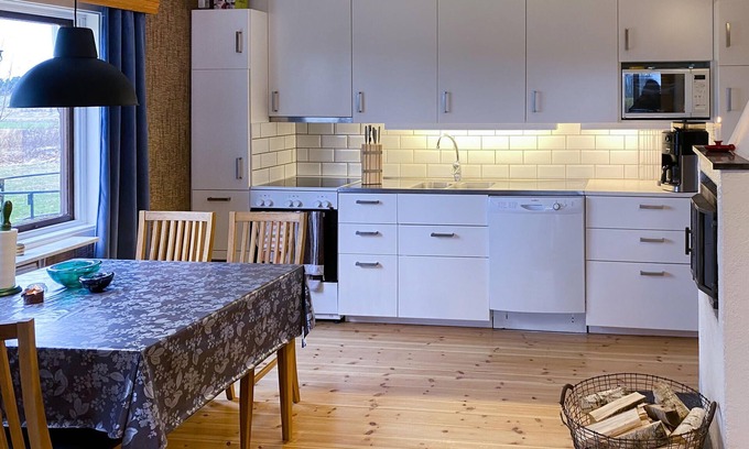 Tjallmo House | Spend a relaxing vacation in this cottage in the middle of nature.