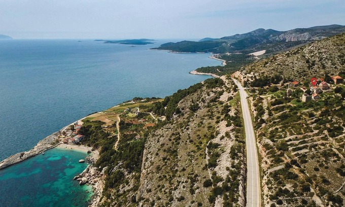 Zarace House | Spend a relaxing vacation in the small, picturesque village of Zara.