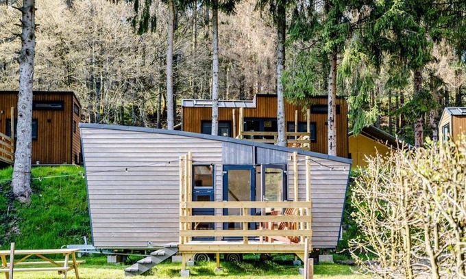 Smuid House | Spend the night in the middle of the Ardennes in your own Laidback Cabin!