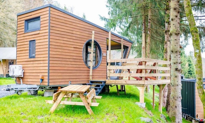 Smuid House | Spend the night in the middle of the Ardennes in your own Laidback Cabin!