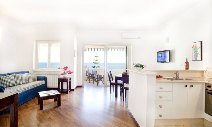 Gallipoli Apartment | Splendid apartment at Gallipoli, with sea view for 4 people
