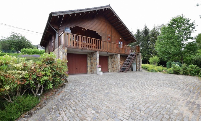 Septon Ski Chalet | Splendid Chalet in Durbuy with Garden