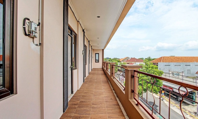 Pati Hotel | SPOT ON 92181 Kristin Homestay