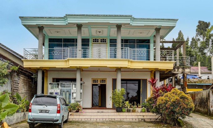 Borneo Hotel | SPOT ON 92446 Penginapan Aina Syariah