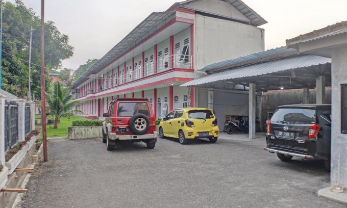Rajabasa Hotel | SPOT ON 92834 Wisma Dira Tiara Syariah