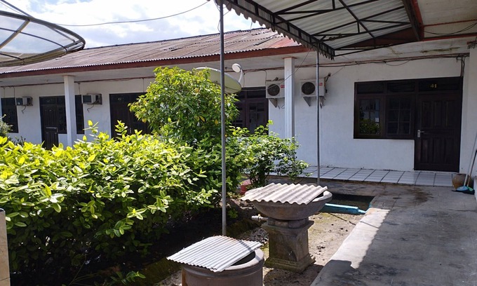 Sampit Hotel | SPOT ON 93535 Pondok Gusang Kuala Near Pelabuhan H Basran