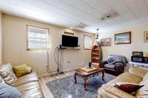Magnolia House | Sprawling Pines Farmhouse