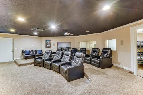 Draper House | Sprawling Utah Mansion with Private Hot Tub and Sauna