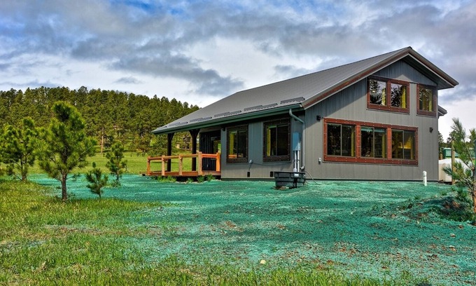 Colonial Pine Hills Cabin | Spring Canyon Buffalo Cabin