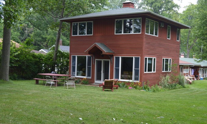 Lakeside House | *SPRING DISCOUNT!* (See description) Updated Lake House with Private Beach!