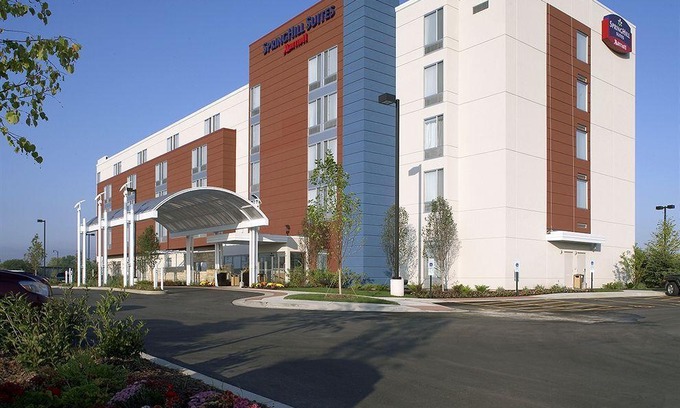 Waukegan Hotel | SpringHill Suites by Marriott Chicago Waukegan/Gurnee
