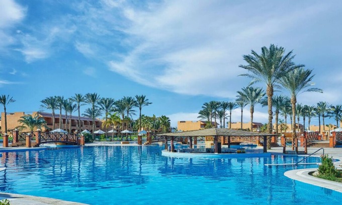 El Quseir Hotel | Squad Escape | 4 Spacious Rooms, Lounge by the Pool, Dive Reefs & Spa Later
