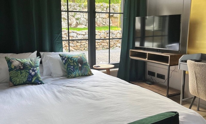 Opatija Villa | St.Hedonist: New Unique Stone Villa with Seaview, Pool, Garden Grill and Parking
