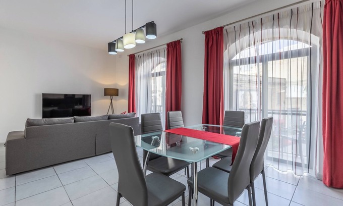 Swieqi Apartment | St Julians Spacious 4 bedroom Apartment 1