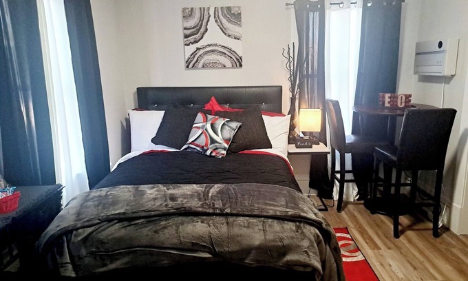Midway Apartment | St. Paul Fry St. Office Suite #4