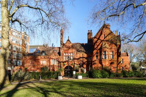 Avonmore and Brook Green Hotel | St Paul's Hotel