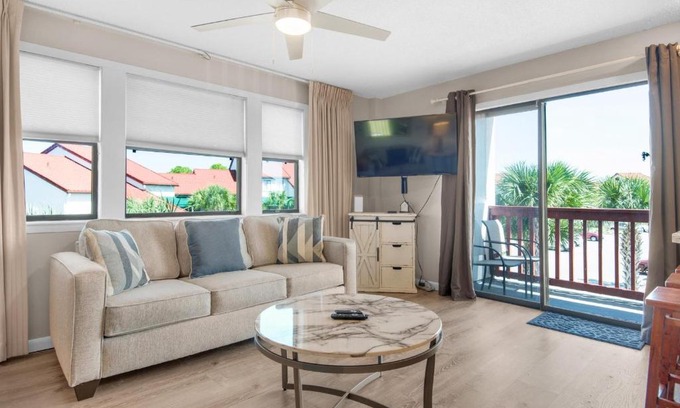 Gulf Lagoon Beach House | St Thomas Square Villa 1211C Beach Bumz