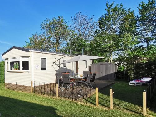 Koudum Ski Chalet | Stacaravan op 5 Sterren Vakantiepark De Kuilart Friesland aan het Meer met Zwembad 5P 116