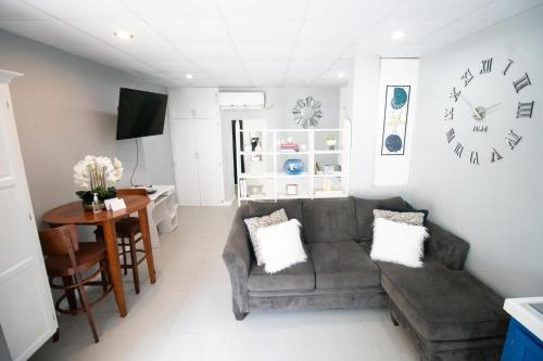 Saint James Apartment | Stacys Place #3 Studio Apartment