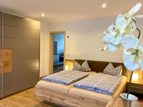 Frankenberg Apartment | STADTOASE moderne Wohnungen mit Balkon, Komfort und Ruhe, Für Monteure geeignet, Free WiFi