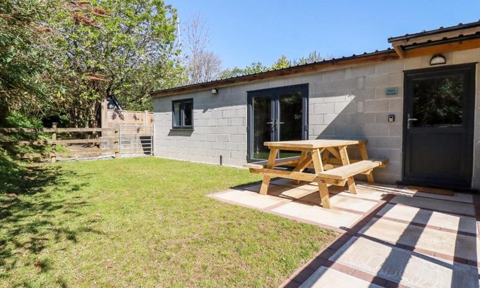 Grampound House | Stall 2 - The Stables