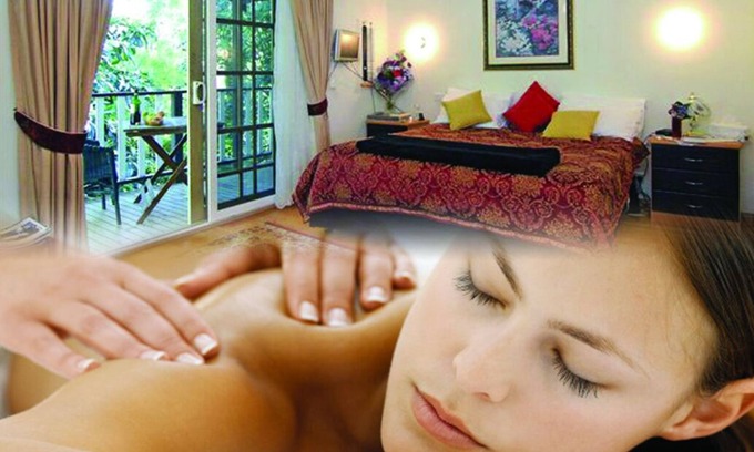 Olinda Bed & Breakfast | Stand alone self contained/air con'd spa cottage which accommodates 2 people