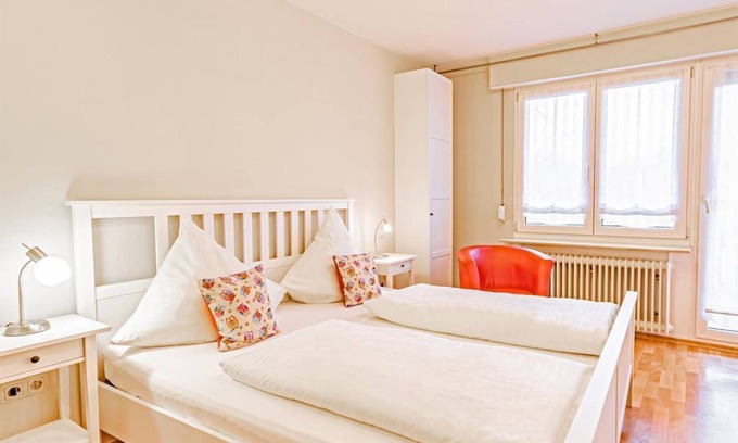 Langsur Bed & Breakfast | Standard Doppelzimmer mit Balkon - Weingut Johannishof