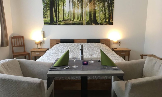 Buellingen House | Standard double room, shower/WC - Hotel Schröder