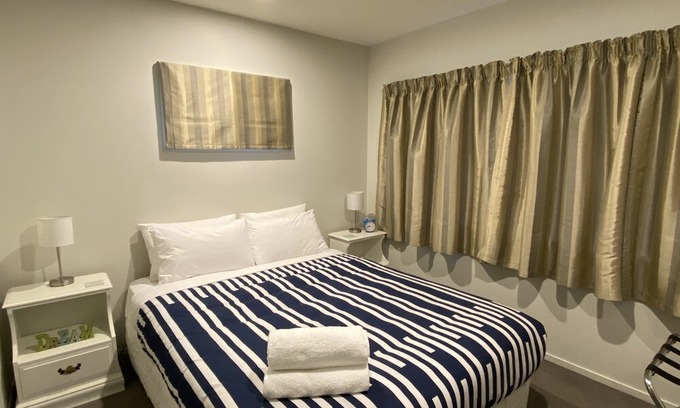 Twizel House | Star Gaze from Rhoboro Road (Wifi)-Xmas/New Year Rates Refer Description