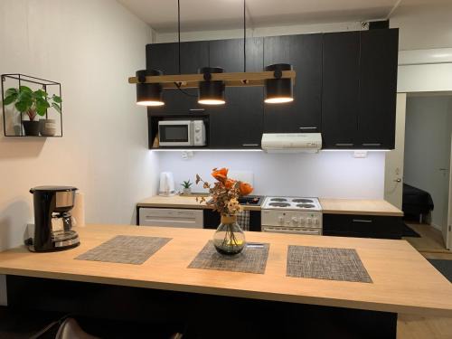 Kemi Apartment | StarHomes 2 BR City Apartment C18