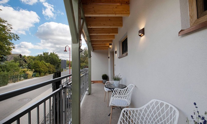 Guldengossa Apartment | Starlight Magic – Deluxe Apartment with 2 Bathrooms & Star View
