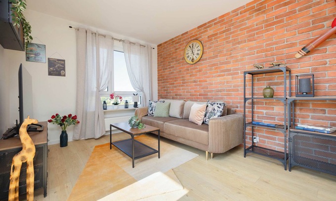 Bialoleka Apartment | Starowiślna 3 | Spacious Apartment | Parking