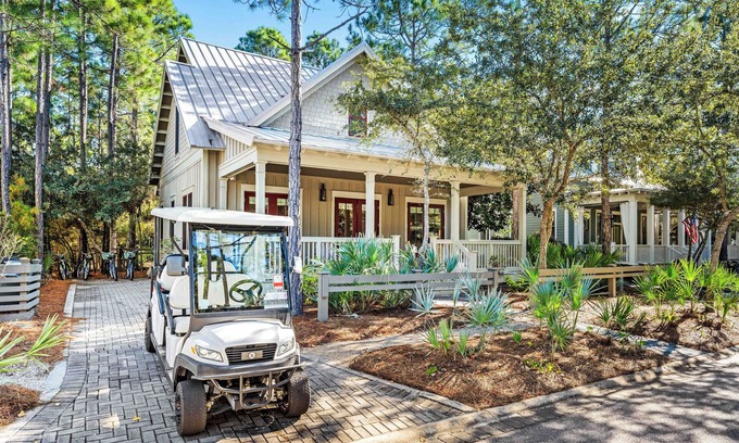 Forest District House | 🍂Stay 3+ Nights, Get 1 Free! 8/15–11/15 | 4BR Pet-Friendly, Golf Cart, Bikes | 30A Getaway!