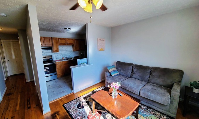 Lexington Apartment | Stay Central in Style - UK/DT/Keeneland/Rupp