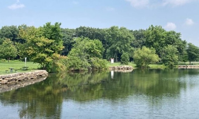 Tinton Falls Hotel | Stay Connected & Explore the Jersey Shore Region with Parking & Swimming Pool!