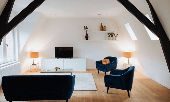 Oostkamp Apartment | Stay in a luxury renovated carriage house on a castle domain near Bruges