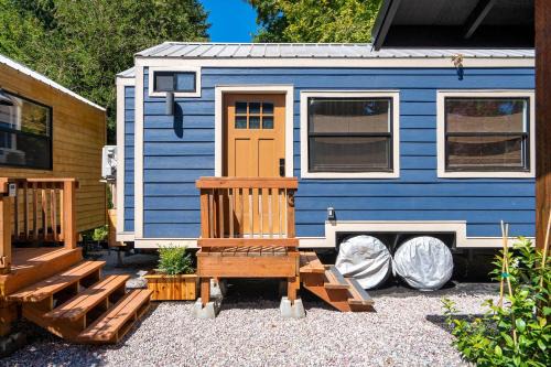 Hosford-Abernethy House | Stay Portland - Tiny Aztec - Walk to Local Shops & Restaurants