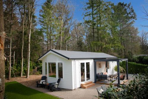 Municipality of Epe House | StayatSas Tiny House Sam in de bossen op de Veluwe!