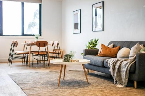 Mordialloc House | StayAU Stylish 3BR Sea Breeze Mordialloc