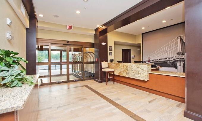 Sweetbriar Hotel | Staybridge Suites Austin South Interstate Hwy 35 by IHG