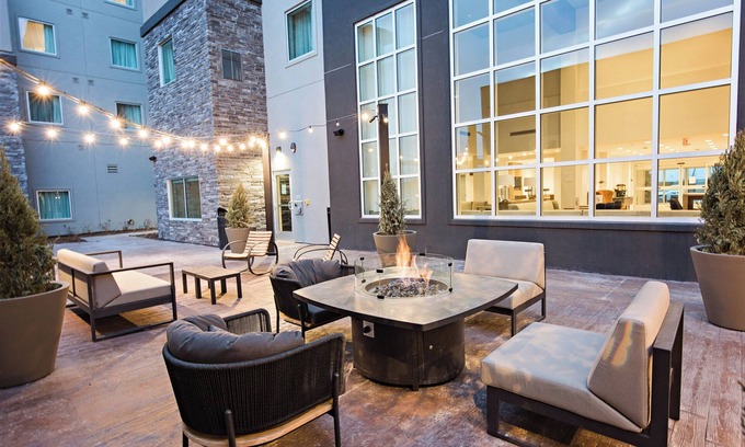 Thornton Hotel | Staybridge Suites Denver North - Thornton by IHG