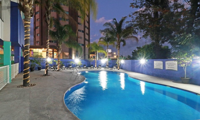 Zona Expo Hotel | Staybridge Suites Guadalajara Expo by IHG