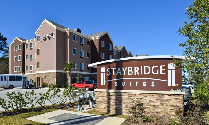 Tomball Hotel | Staybridge Suites Tomball - Spring Area by IHG